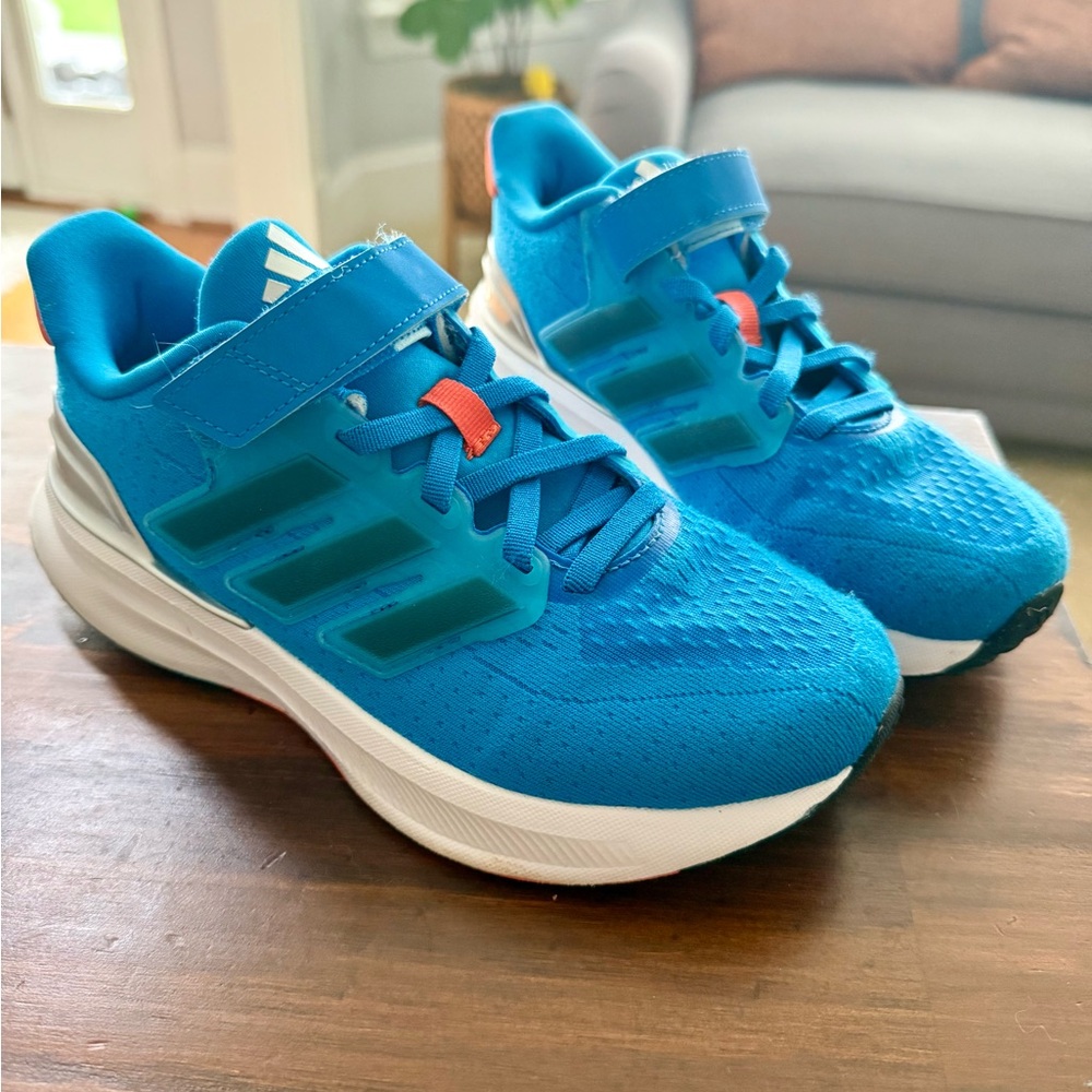 BRAND NEW Boys’ Adidas Ultrarun 5